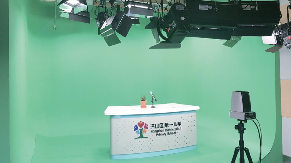 武漢洪山區第一小學校園電視臺建設