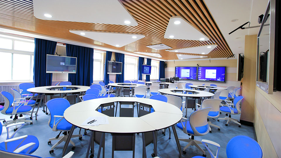 新空間賦能高?；旌鲜浇虒W創新方案